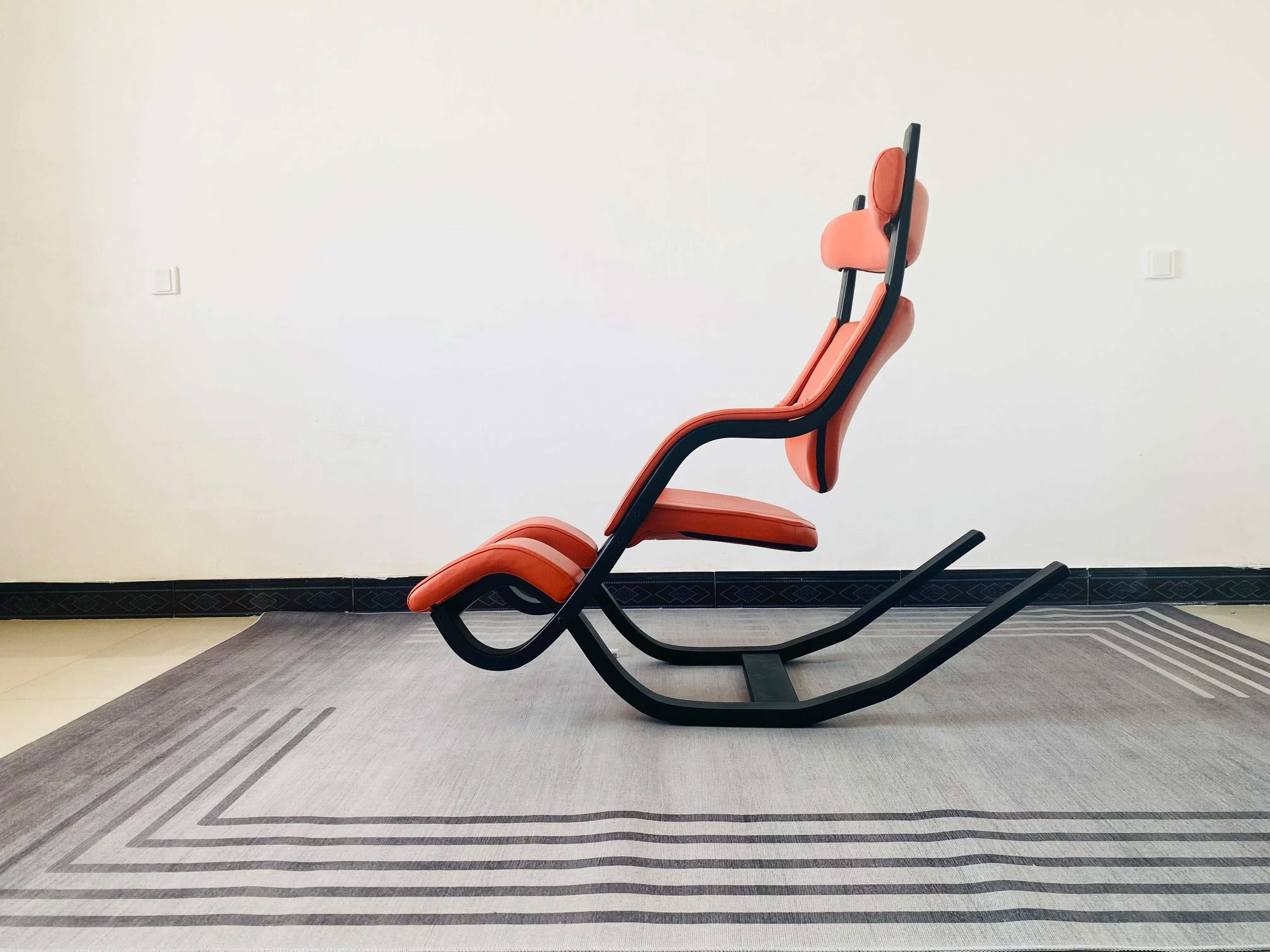 Gravity Balance Chair: Zero Gravity Multi-functional Lounge Chair with Adjustable Headrest